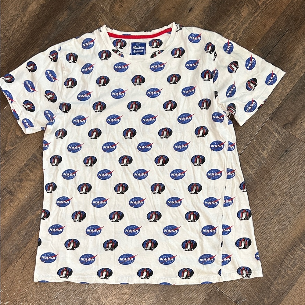 Massive Apparel Men’s NASA Logo‎ Short Sleeve White T Shirt Size XLarge Space